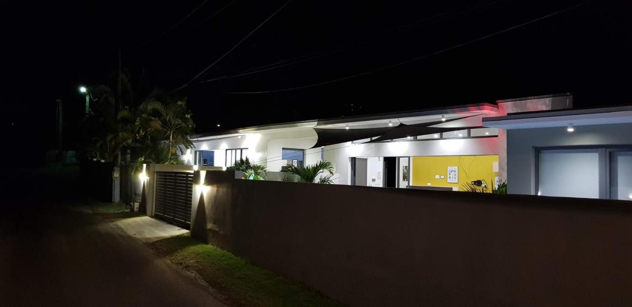 Palm Villas Sainte-Anne  Exterior photo
