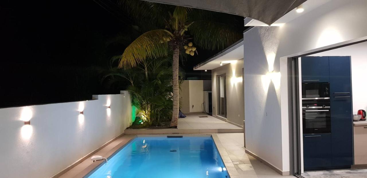 Palm Villas Sainte-Anne  Exterior photo