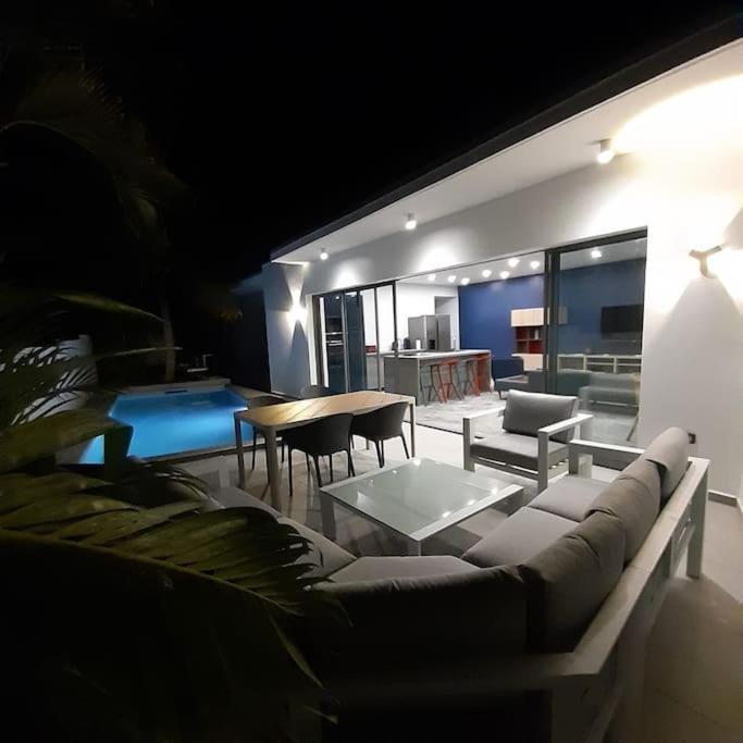 Palm Villas Sainte-Anne  Exterior photo