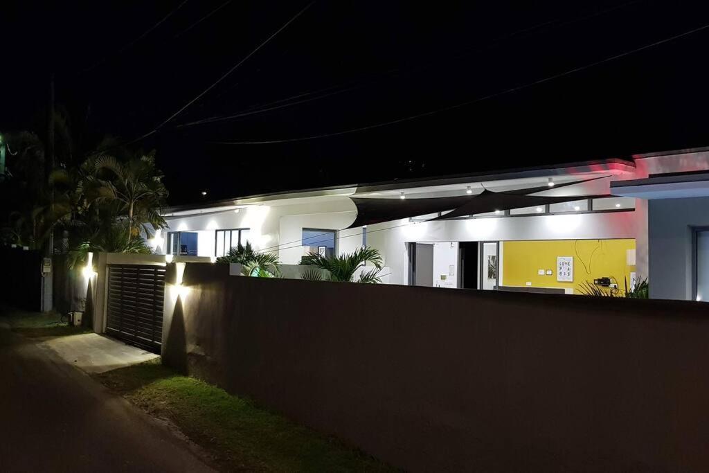 Palm Villas Sainte-Anne  Exterior photo