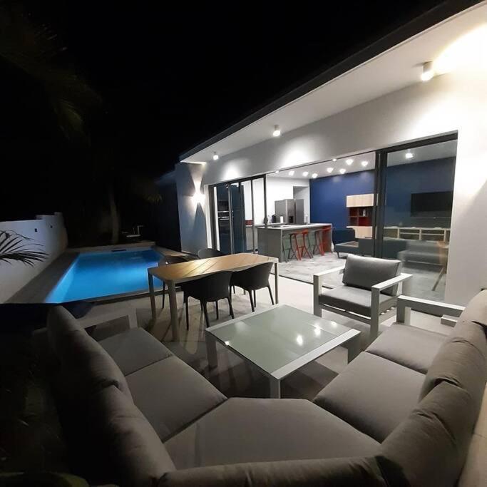 Palm Villas Sainte-Anne  Exterior photo